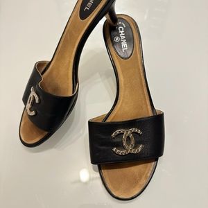 Vintage Chanel Kitten Heels